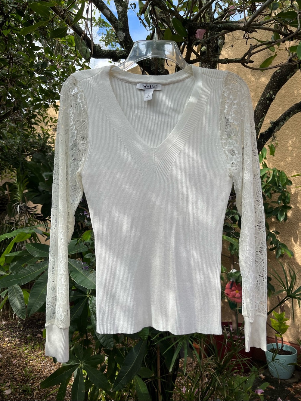 White House Black Market White Lace-Sleeve Ribbed V-Neck Long sleeve Top, M